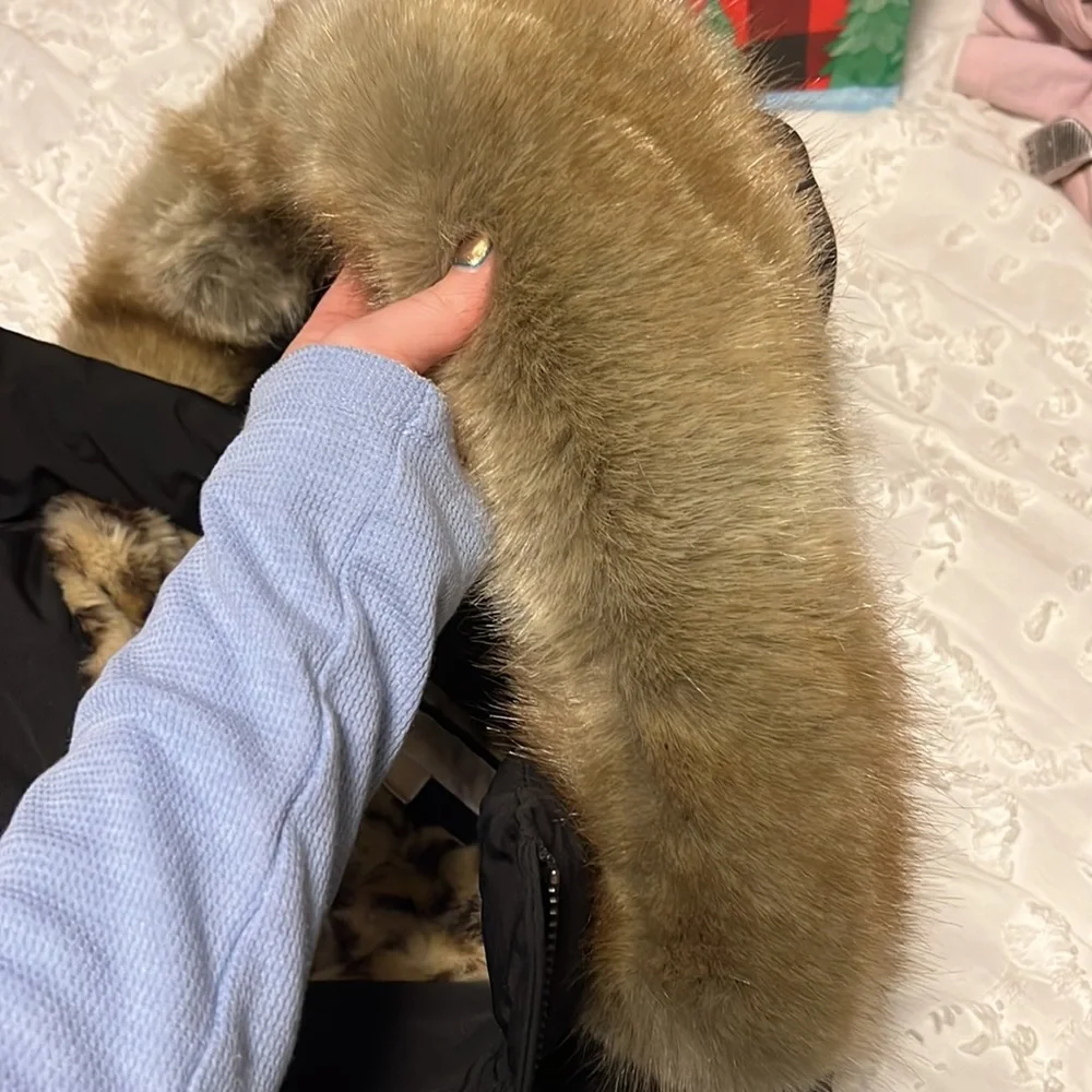 MK parka - Picture 9 of 11